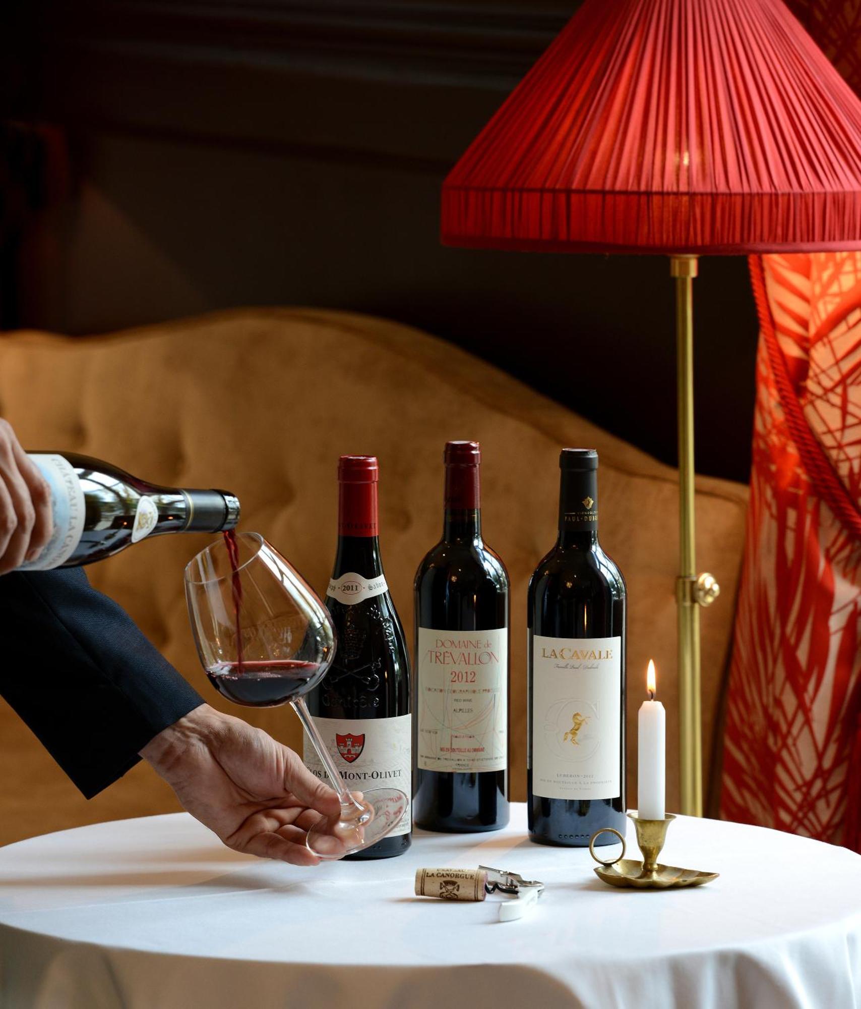 Grand Hotel Henri - Teritoria ลีล-ซูร์-ลา-ซอร์ก ภายนอก รูปภาพ