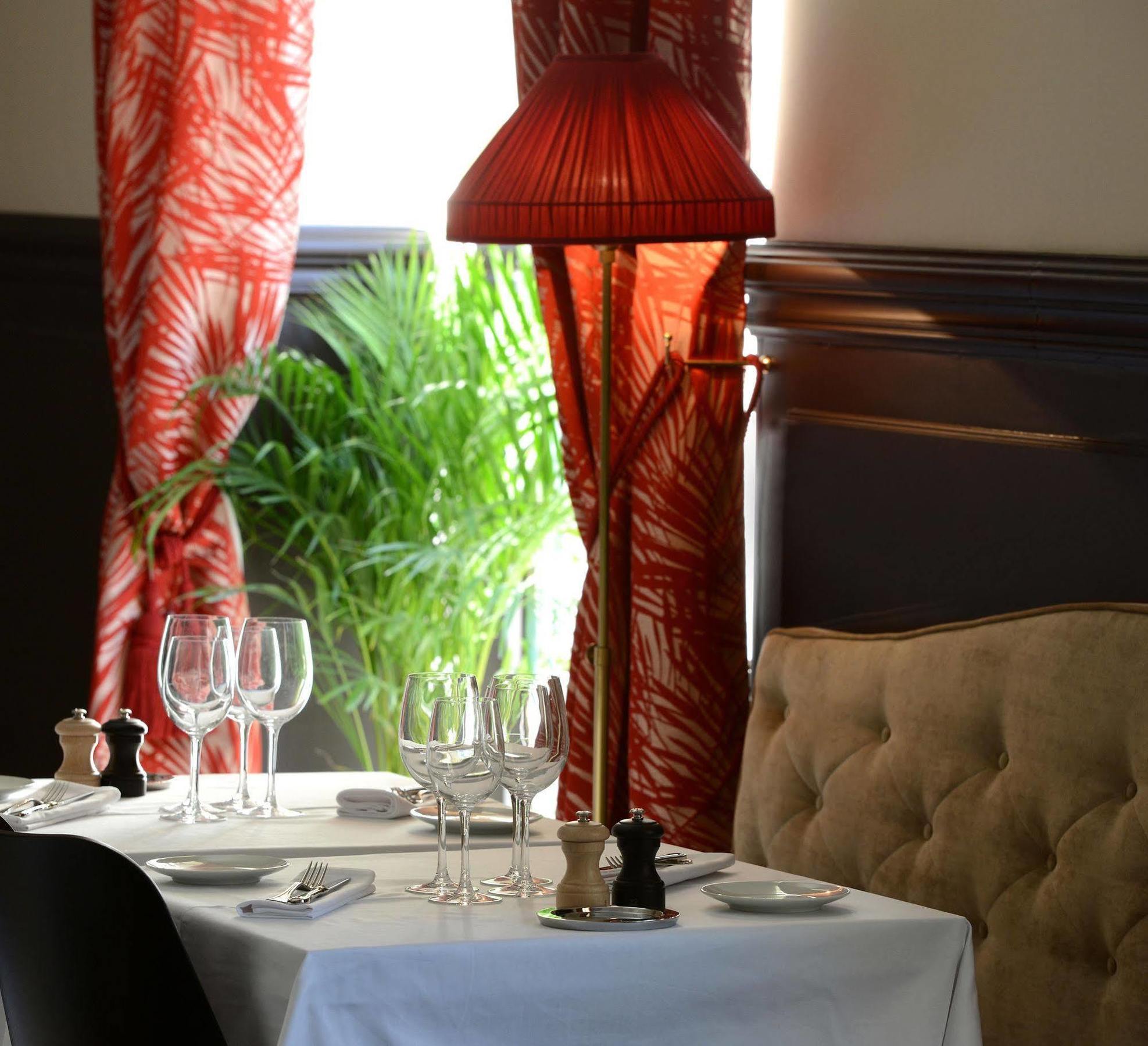 Grand Hotel Henri - Teritoria ลีล-ซูร์-ลา-ซอร์ก ภายนอก รูปภาพ