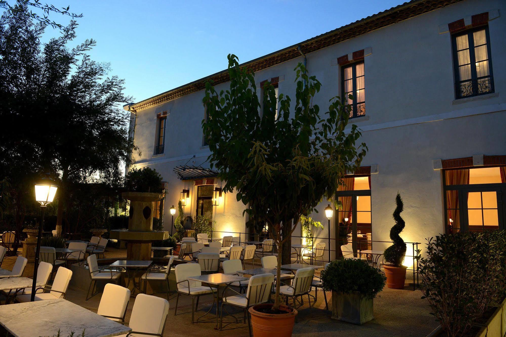 Grand Hotel Henri - Teritoria ลีล-ซูร์-ลา-ซอร์ก ภายนอก รูปภาพ